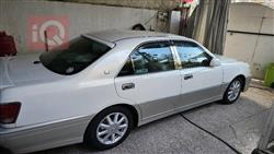 تۆیۆتا کراون